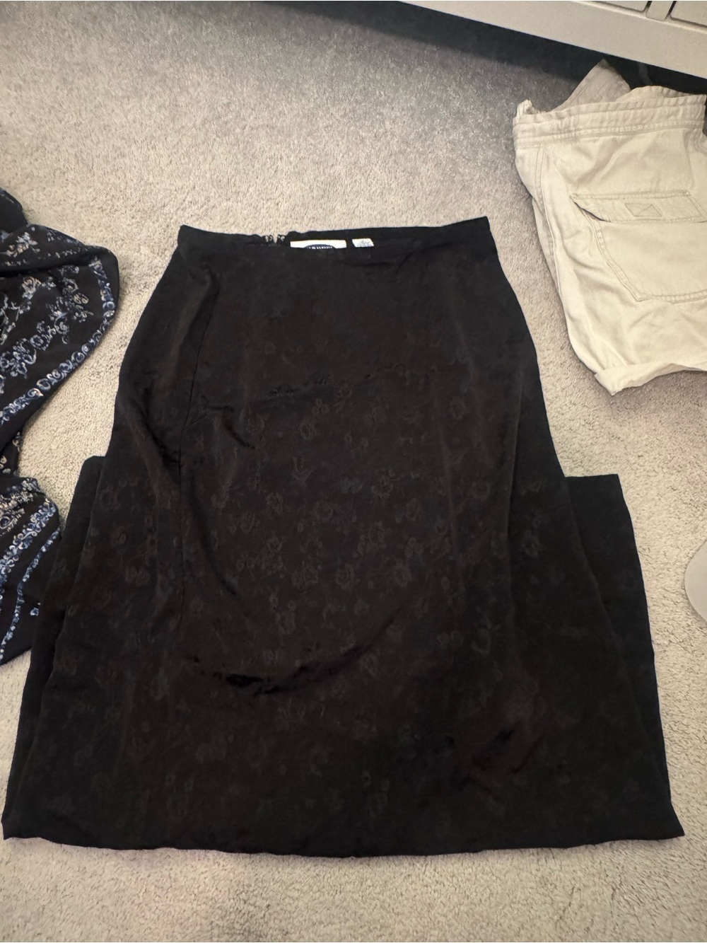 Old Navy Black Midi Skirt with Subtle Jacquard